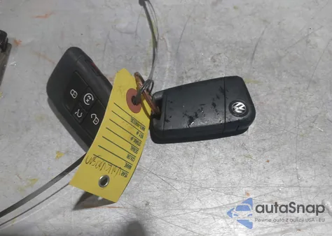 2018 Volkswagen Tiguan 2.0T Se/2.0T Sel из США, поврежденный, VIN 3VV2B7AX6JM031602